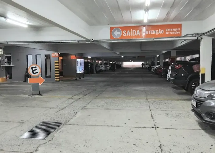 Serrano ResidencialHotel Em